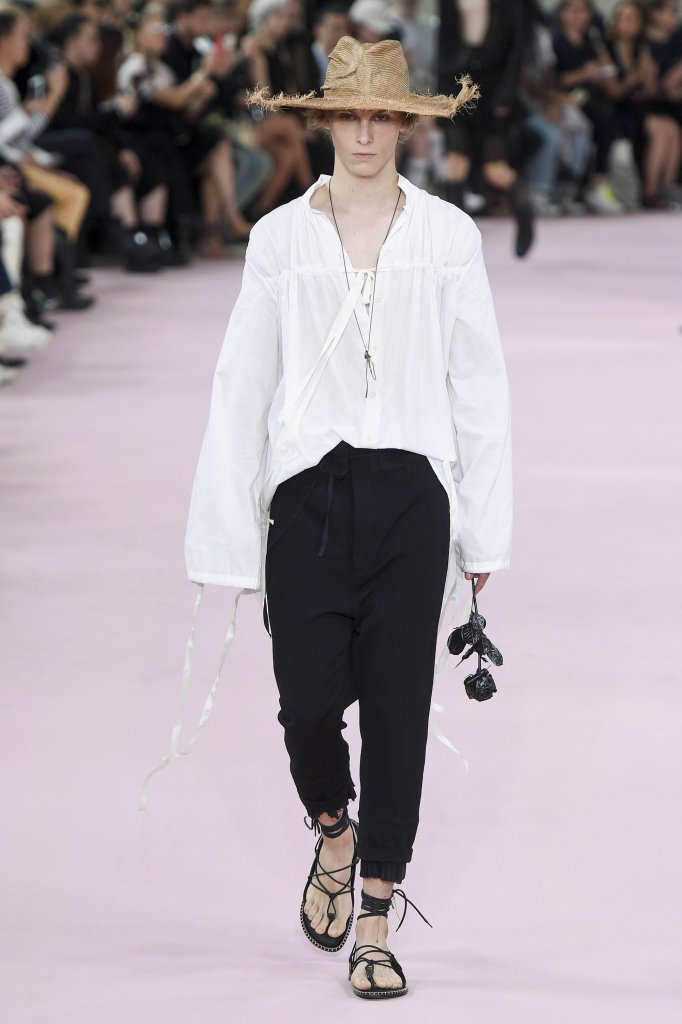 安·迪穆拉米斯特 Ann Demeulemeester 2019春夏男装发布秀 - Paris Spring 2019