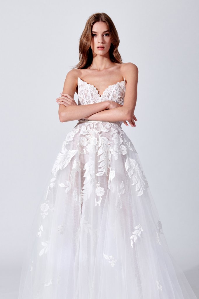 奥斯卡·德拉伦塔 Oscar de la Renta 2019春夏婚纱礼服发布 - New York Spring 2019