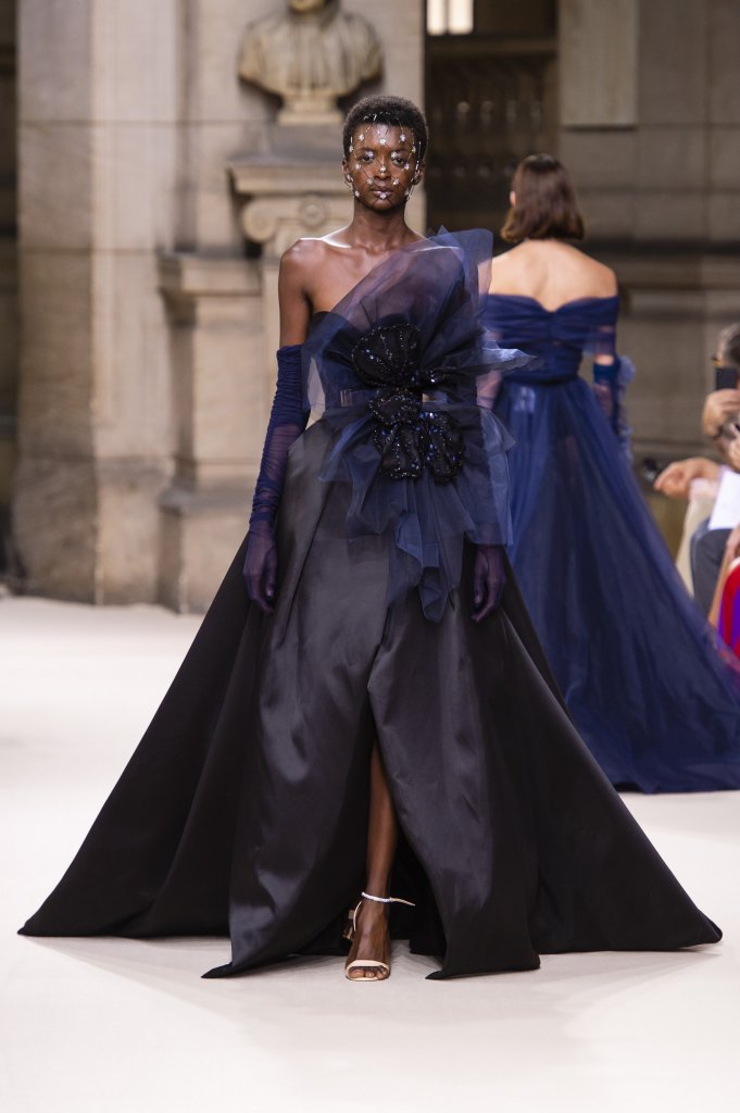 ɫ ά (runway) 2018/19ﶬ߼ Ůװ ȹ