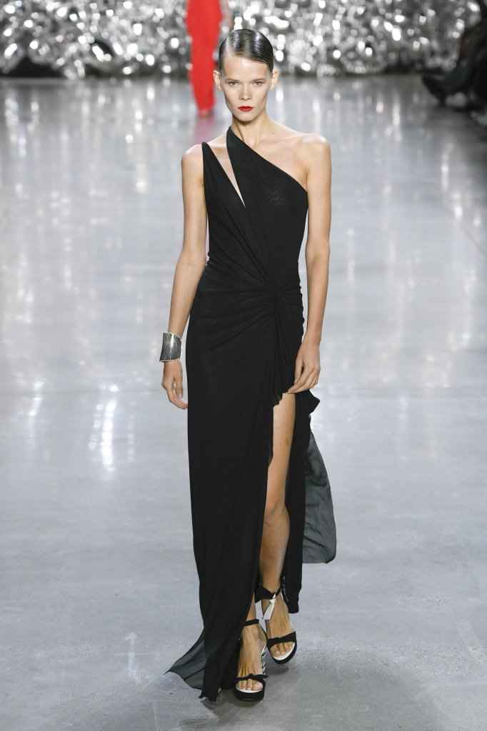 纳伊·姆汗 Naeem Khan 2019春夏高级成衣发布秀 - New York Spring 2019