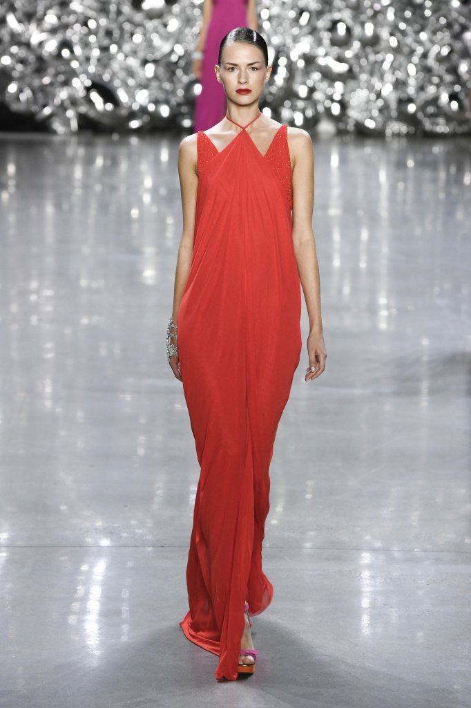 纳伊·姆汗 Naeem Khan 2019春夏高级成衣发布秀 - New York Spring 2019