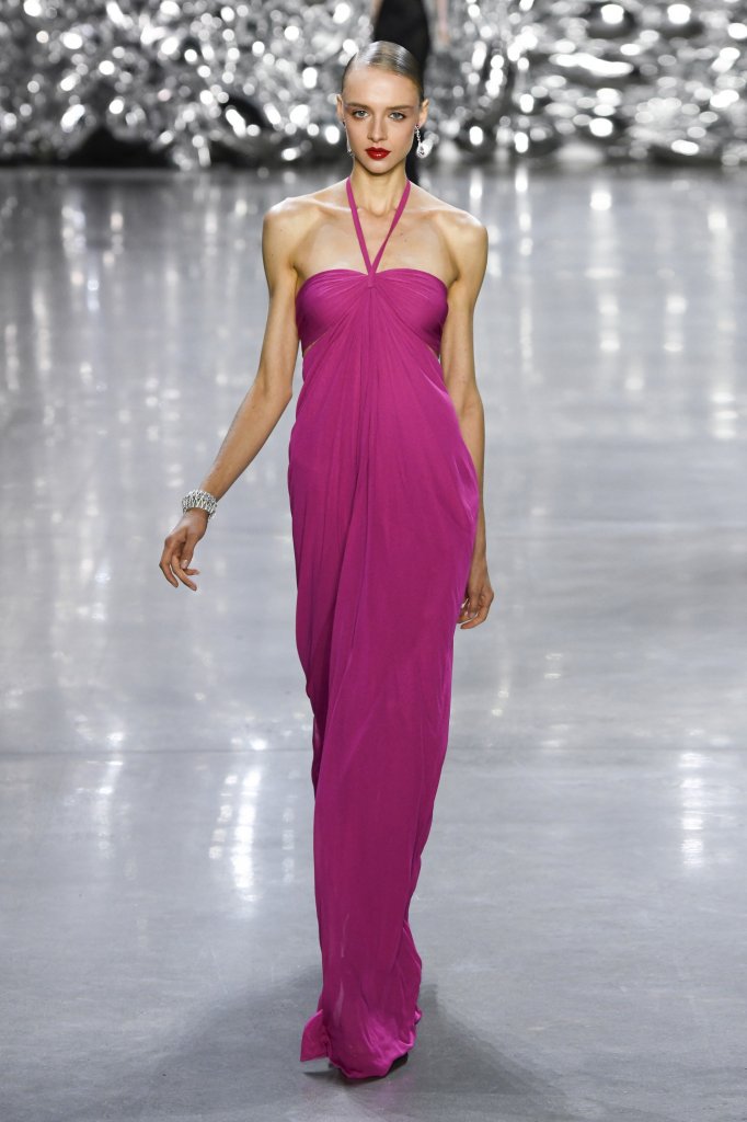 纳伊·姆汗 Naeem Khan 2019春夏高级成衣发布秀 - New York Spring 2019