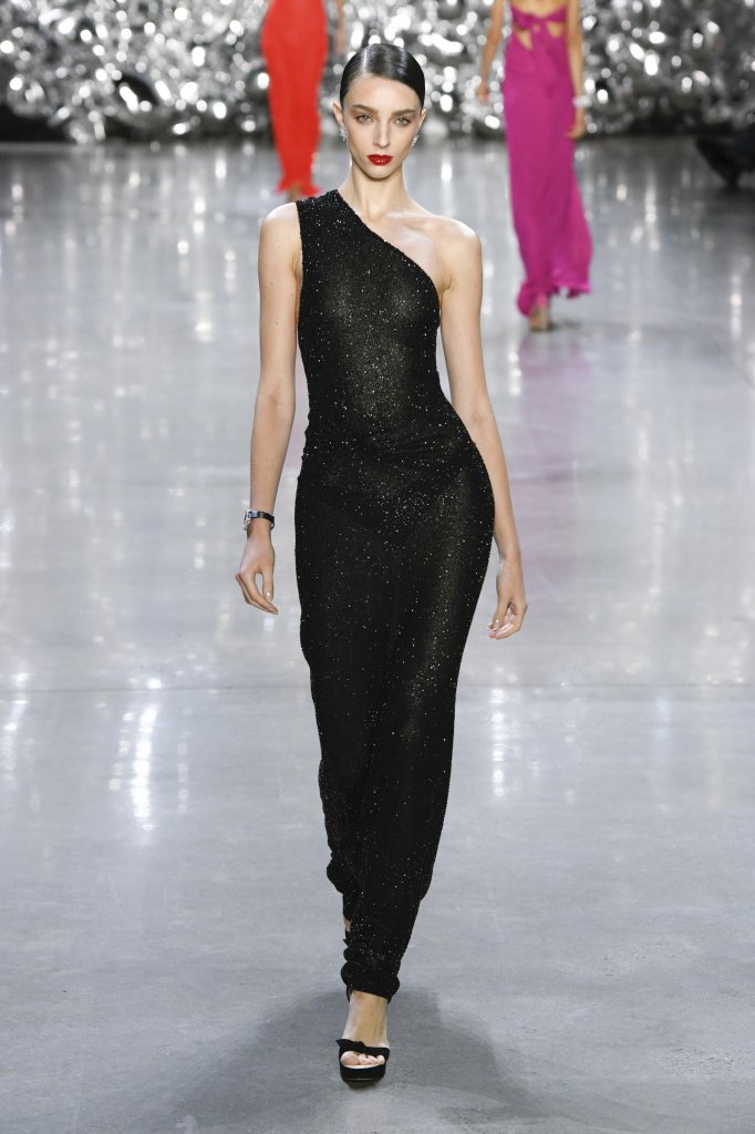 纳伊·姆汗 Naeem Khan 2019春夏高级成衣发布秀 - New York Spring 2019