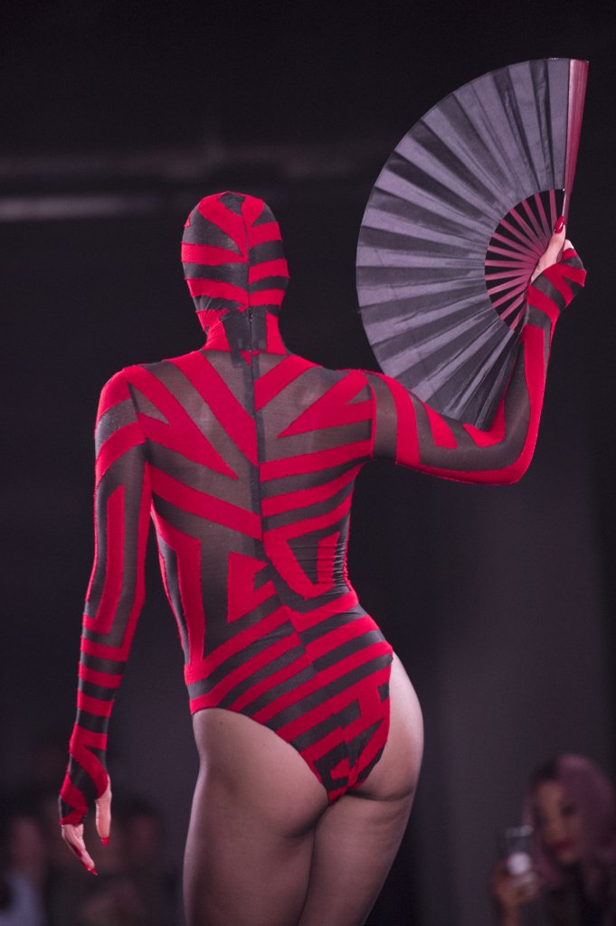 加勒斯·普 Gareth Pugh 2019春夏高级成衣发布秀(细节) - London Spring 2019