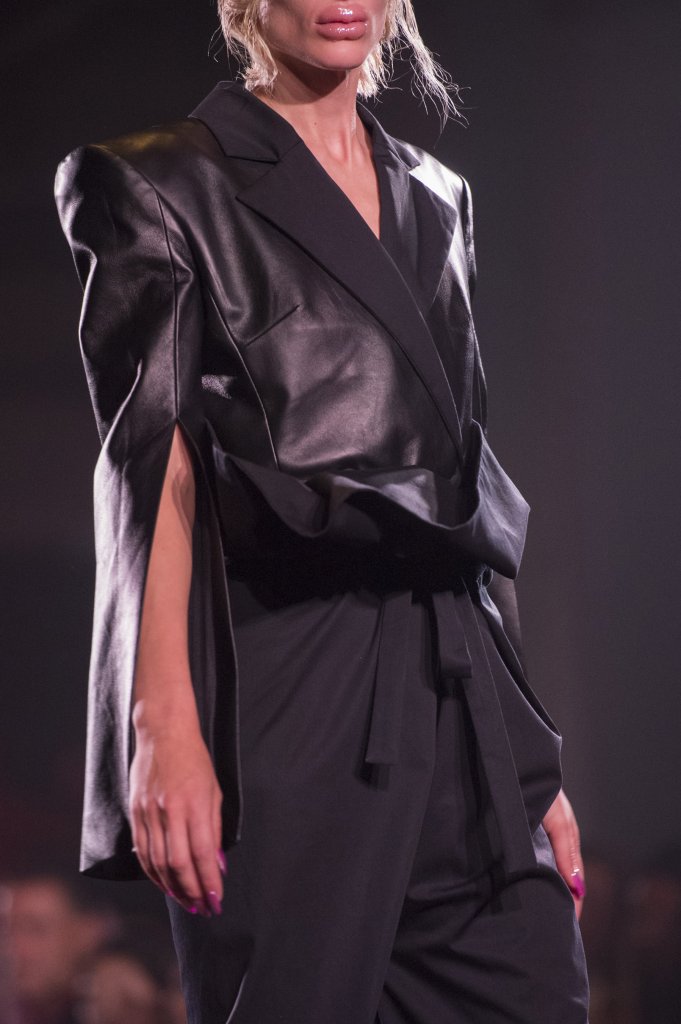 加勒斯·普 Gareth Pugh 2019春夏高级成衣发布秀(细节) - London Spring 2019