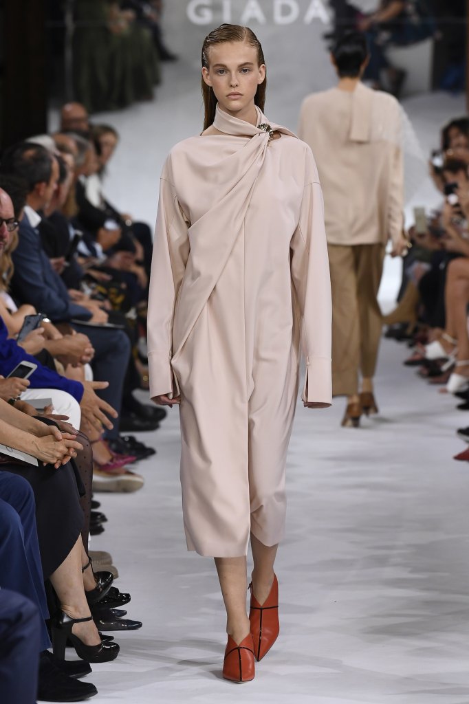 迦达giada 2019春夏高级成衣发布秀 - milan spring 2019