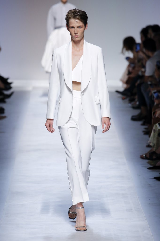 艾尔玛诺·谢尔维诺 Ermanno Scervino 2019春夏高级成衣发布秀 - Milan Spring 2019