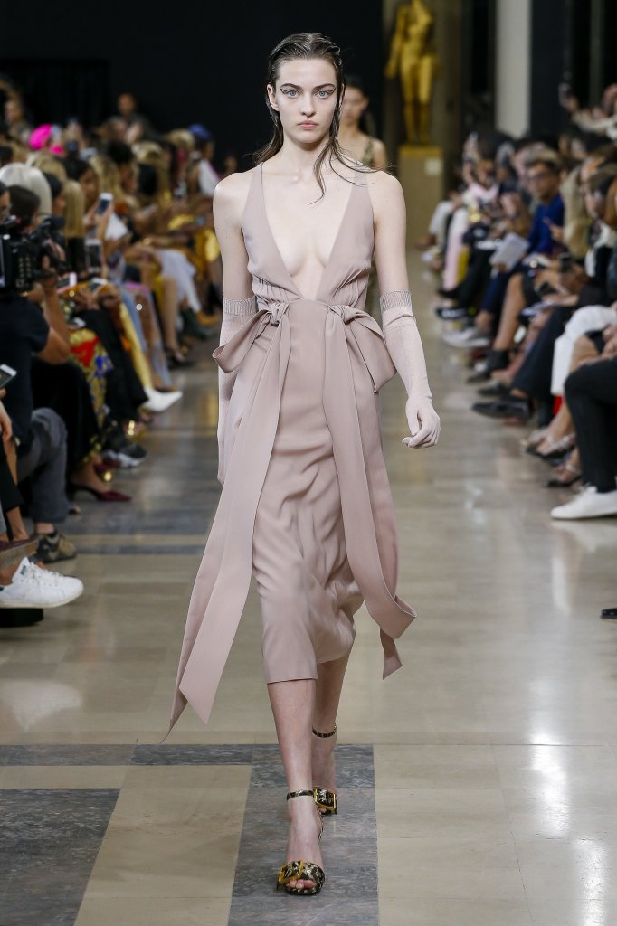 巴黎罗莎 Rochas 2019春夏高级成衣发布秀 - Paris Spring 2019