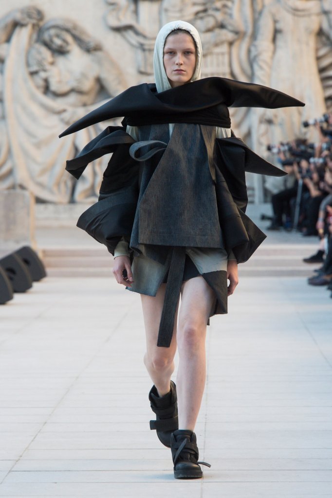 瑞克·欧文斯 Rick Owens 2019春夏高级成衣发布秀 - Paris Spring 2019