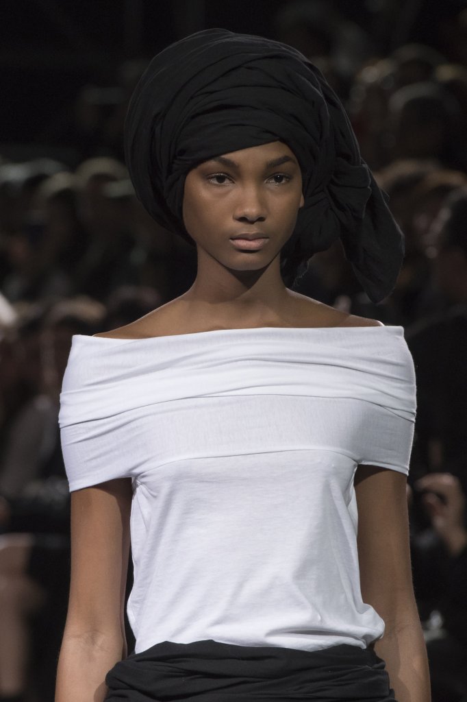 山本耀司 Yohji Yamamoto 2019春夏高级成衣发布秀(细节) Paris Spring 2019天天时装口袋里的时尚指南