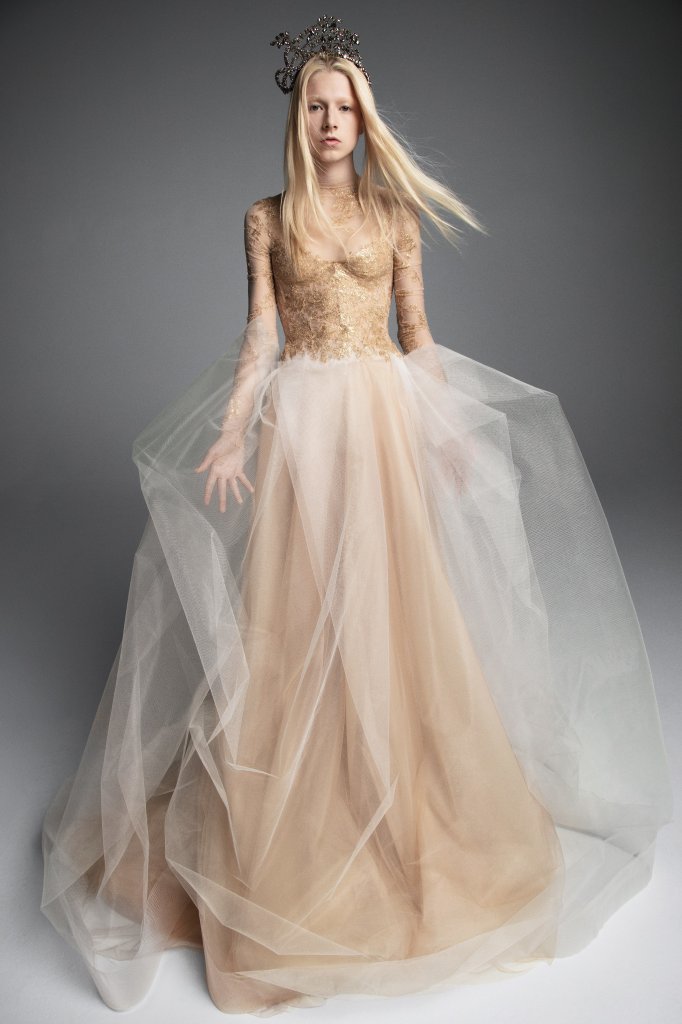 王薇薇 Vera Wang 2019/20秋冬婚纱礼服发布 - Bridal Fall 2019