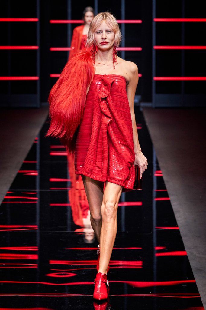 热情的90s猩红系列