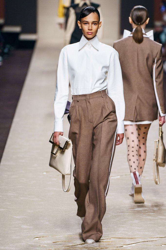 芬迪 Fendi 2019/20秋冬高级成衣秀 - Milan Fall 2019