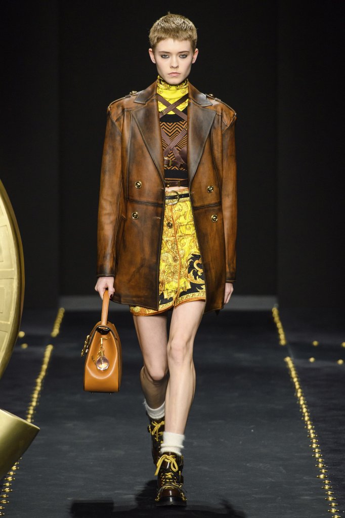 范思哲 Versace 2019/20秋冬高级成衣秀 - Milan Fall 2019