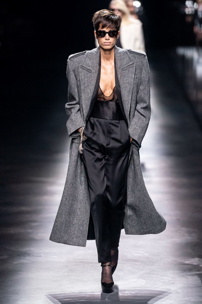 Saint Laurent 2019/20秋冬高级成衣秀 - Paris Fall 2019