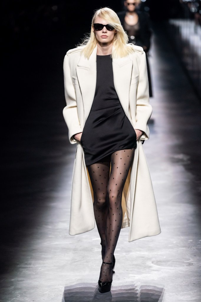 Saint Laurent 2019/20秋冬高级成衣秀 - Paris Fall 2019