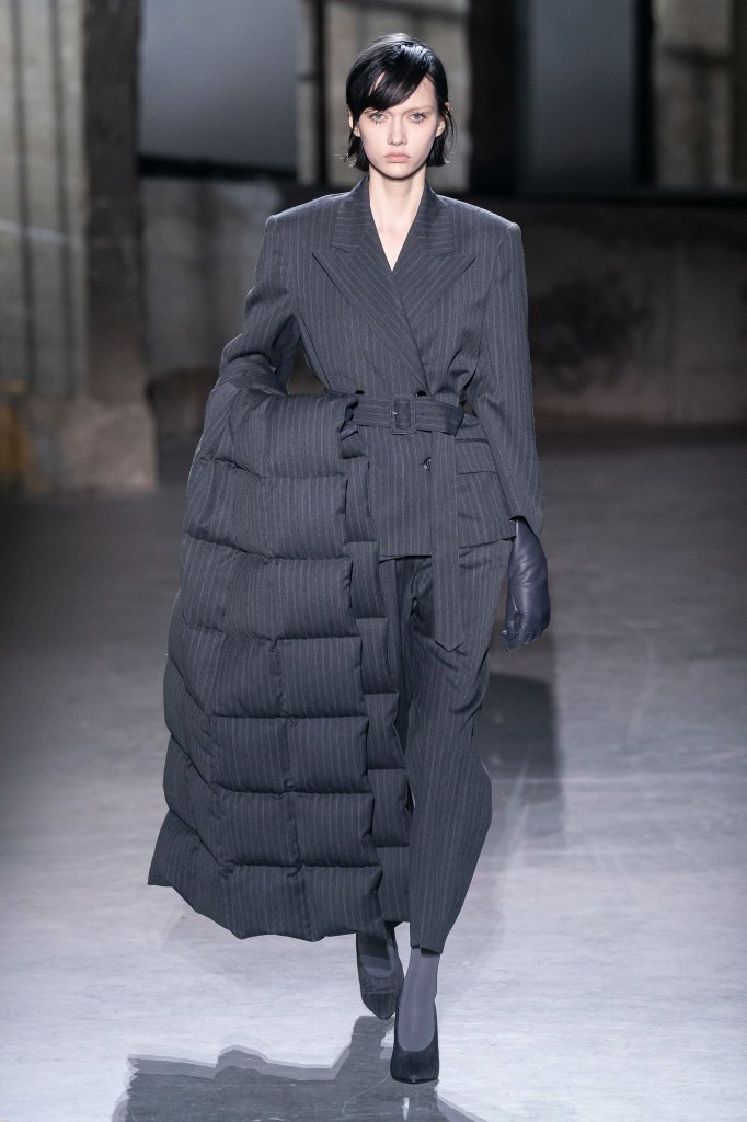 德赖斯·范诺顿 Dries Van Noten 2019/20秋冬高级成衣秀 - Paris Fall 2019