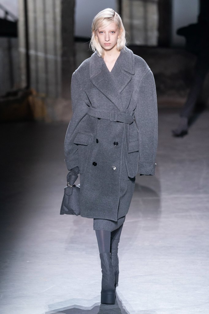 德赖斯·范诺顿 Dries Van Noten 2019/20秋冬高级成衣秀 - Paris Fall 2019