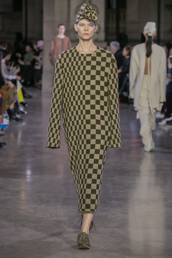 王汁 Uma Wang 2019/20秋冬高级成衣秀 - Paris Fall 2019