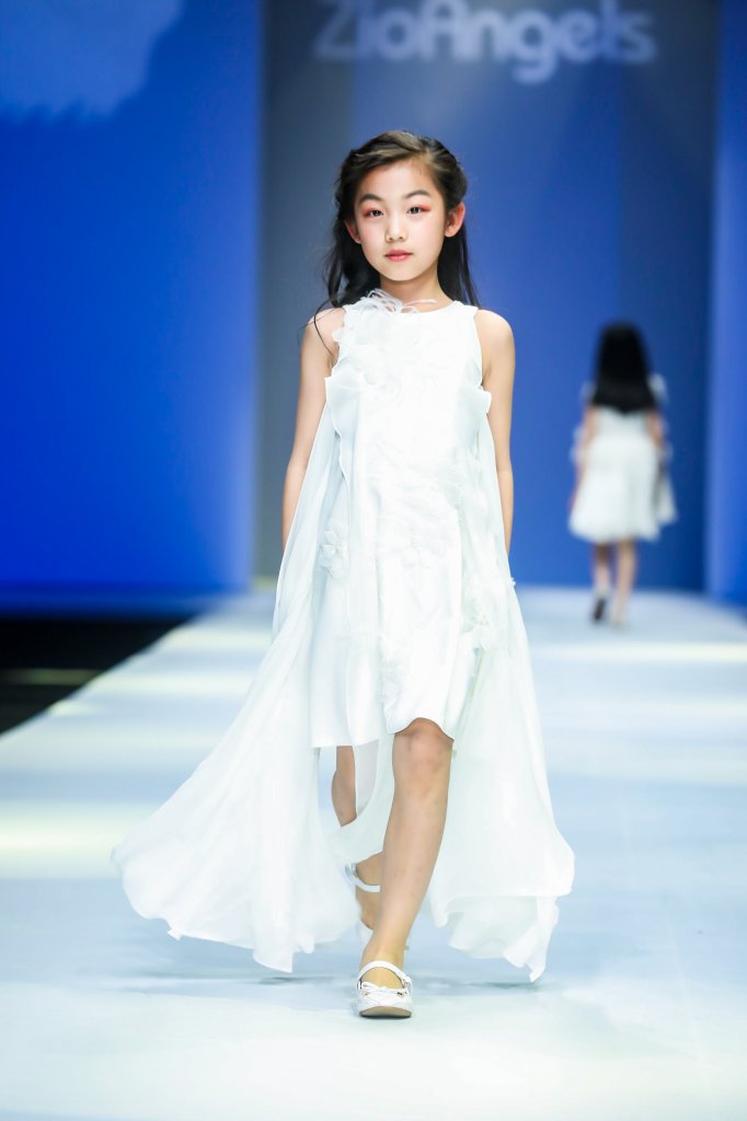 芝欧天使 ZioAngels · Safia Chen 2019/20秋冬童装秀 - Beijing Fall 2019