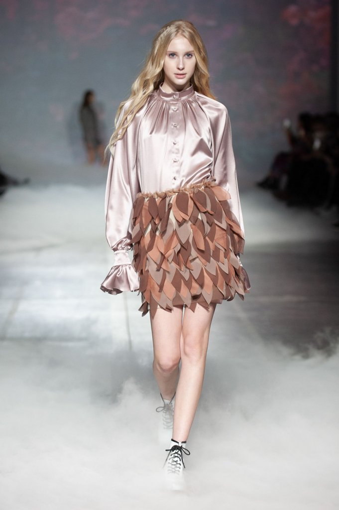 Katerina Rutman 2019/20秋冬高级成衣秀 - Kiev Fall 2019-天天时装-口袋里的时尚指南