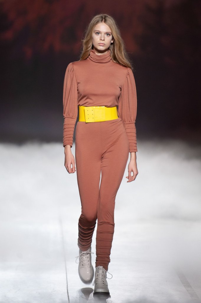 Katerina Rutman 2019/20秋冬高级成衣秀 - Kiev Fall 2019-天天时装-口袋里的时尚指南