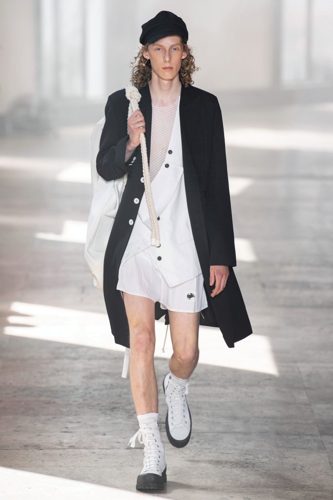 安·迪穆拉米斯特 Ann Demeulemeester 2020春夏男装秀 - Paris Spring 2020