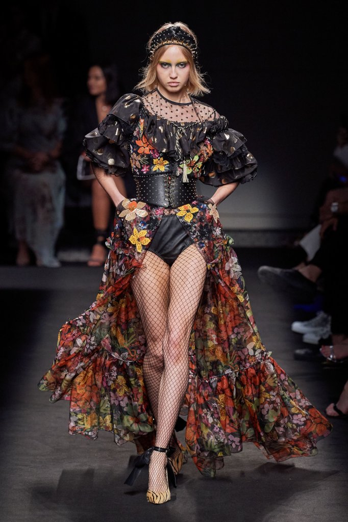 Dundas 2019/20秋冬高级定制秀 - Paris Couture Fall 2019