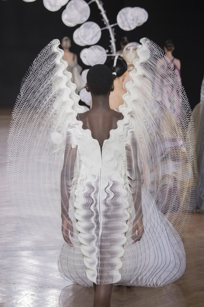 艾里斯·范·荷本 Iris van Herpen 2019/20秋冬高级定制秀(细节) - Paris Couture Fall 2019