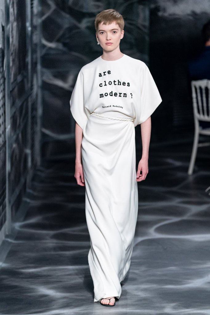 克里斯汀·迪奥 Christian Dior 2019/20秋冬高级定制秀 - Paris Couture Fall 2019