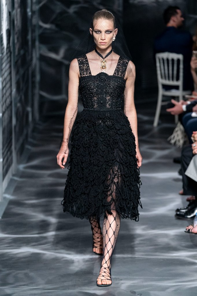 克里斯汀·迪奥 Christian Dior 2019/20秋冬高级定制秀 - Paris Couture Fall 2019