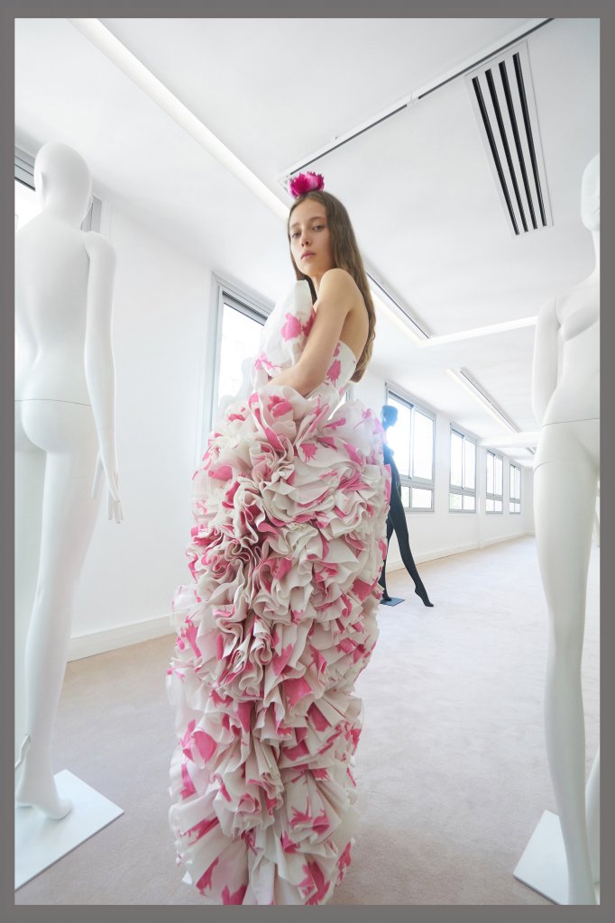 詹巴迪斯塔·瓦利 Giambattista Valli 2019/20秋冬高级定制发布 - Paris Couture Fall 2019