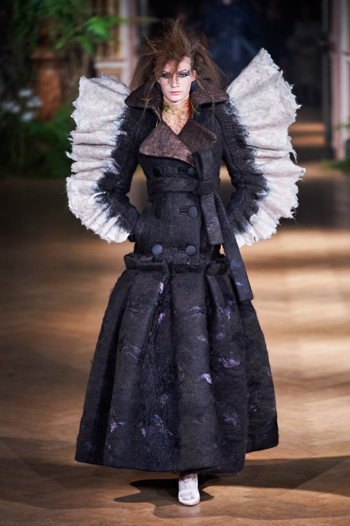 维果罗夫 Viktor & Rolf 2019/20秋冬高级定制秀 - Paris Couture Fall 2019