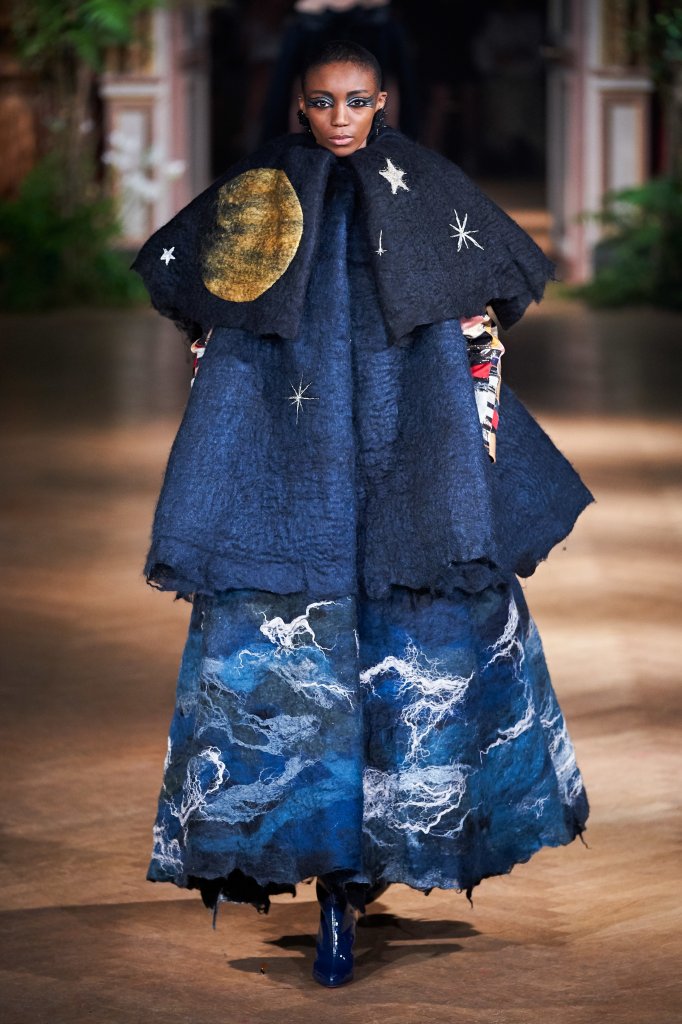 维果罗夫 Viktor & Rolf 2019/20秋冬高级定制秀 - Paris Couture Fall 2019