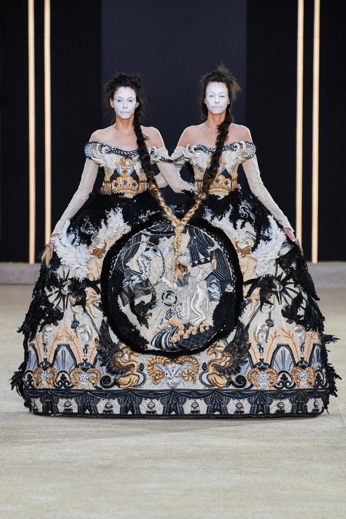 郭培 Guo Pei 2019/20秋冬高级定制秀 - Paris Couture Fall 2019