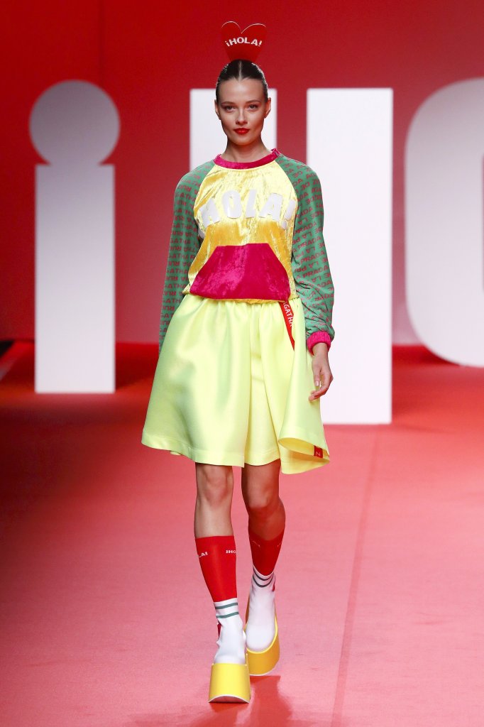 阿嘉莎·鲁兹·德拉普拉达 Agatha Ruiz de la Prada 2020春夏高级成衣秀 - Madrid Spring 2020