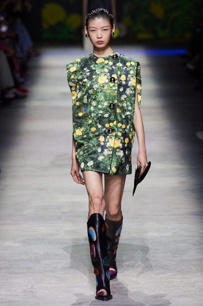 克里斯托弗·凯恩 Christopher Kane 2020春夏高级成衣秀 - London Spring 2020