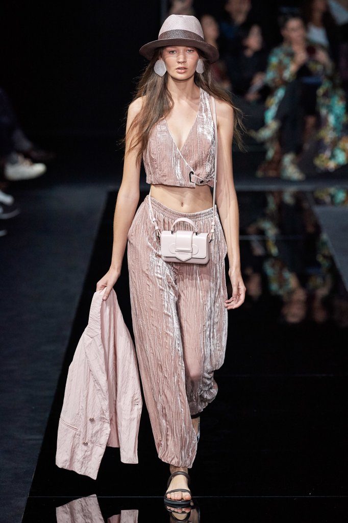 安普里奥·阿玛尼 Emporio Armani 2020春夏高级成衣秀 - Milan Spring 2020