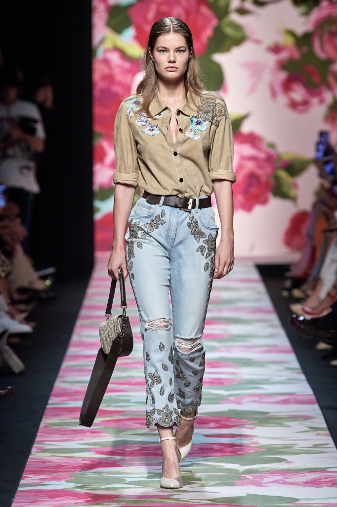 蓝色情人 Blumarine 2020春夏高级成衣秀 - Milan Spring 2020