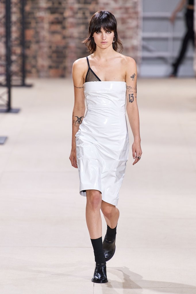 安·迪穆拉米斯特 Ann Demeulemeester 2020春夏高级成衣秀 - Paris Spring 2020