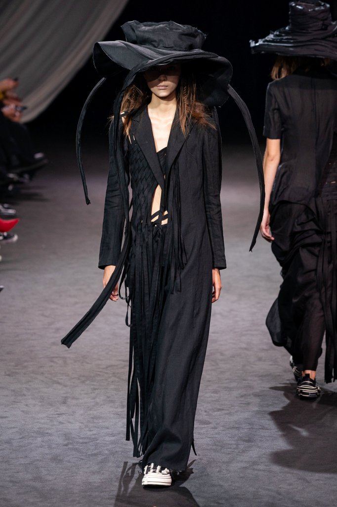 山本耀司 Yohji Yamamoto 2020春夏高级成衣秀 - Paris Spring 2020