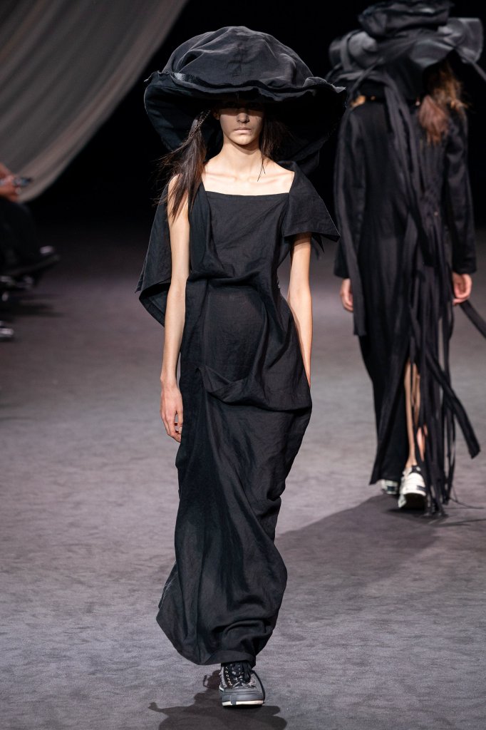 山本耀司 Yohji Yamamoto 2020春夏高级成衣秀 - Paris Spring 2020