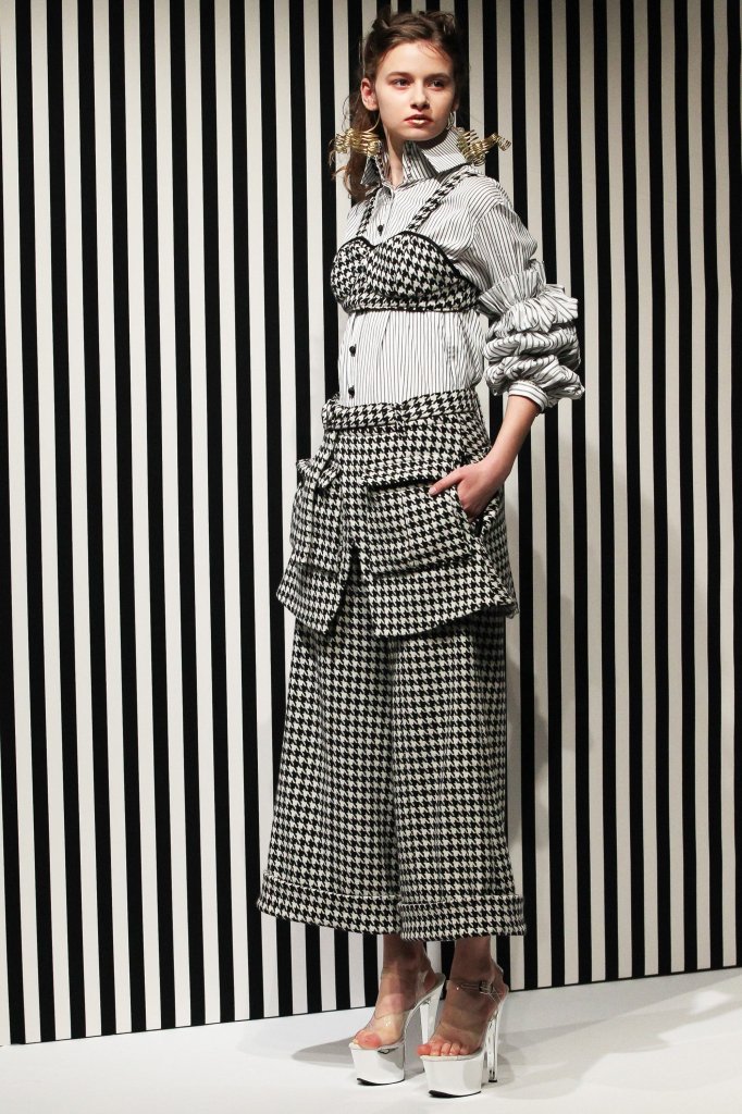 Akikoaoki 2017/18秋冬高级成衣Lookbook