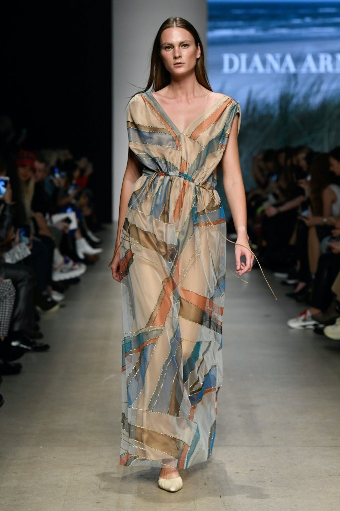 爱沙尼亚 走秀(runway) 2020春夏 女装