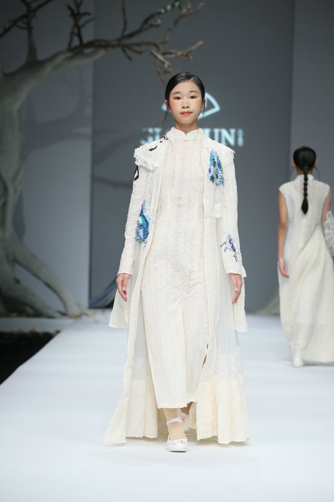 三寸盛京 SUNCUN &middot; 张彦(张突然) 2020春夏高级成衣秀 - Beijing Spring 2020