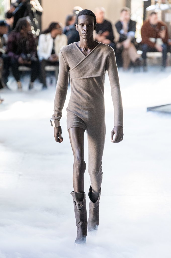 瑞克·欧文斯 Rick Owens 2020/21秋冬男装秀 - Paris Fall 2020