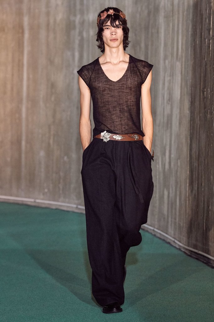 安·迪穆拉米斯特 Ann Demeulemeester 2020/21秋冬男装秀 - Paris Fall 2020