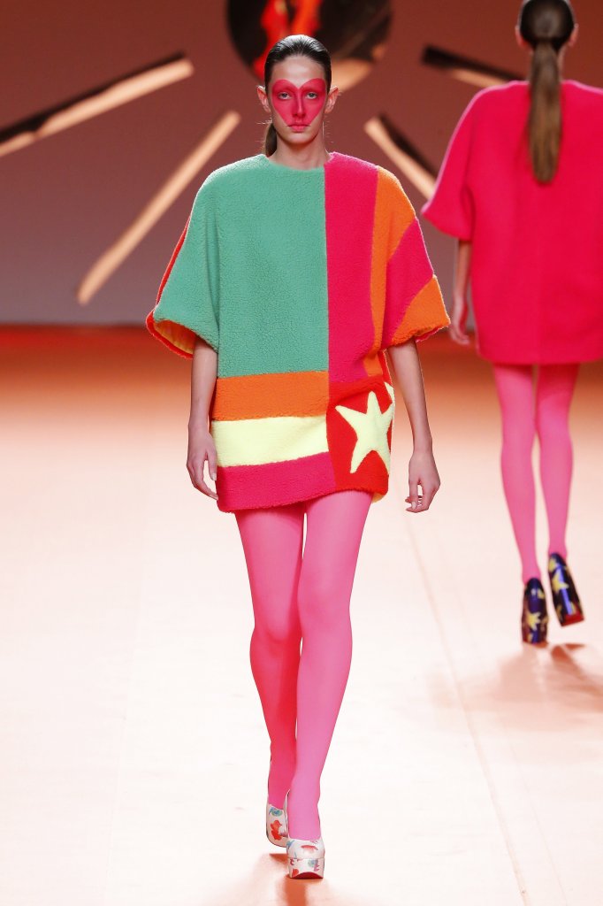 阿嘉莎·鲁兹·德拉普拉达 Agatha Ruiz de la Prada 2020/21秋冬高级成衣秀 - Madrid Fall 2020