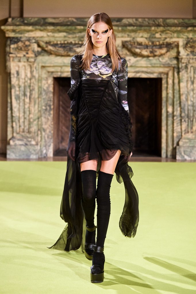王薇薇 Vera Wang 2020/21秋冬高级成衣秀 - New York Fall 2020