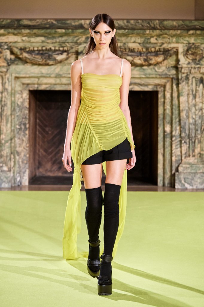 王薇薇 Vera Wang 2020/21秋冬高级成衣秀 - New York Fall 2020